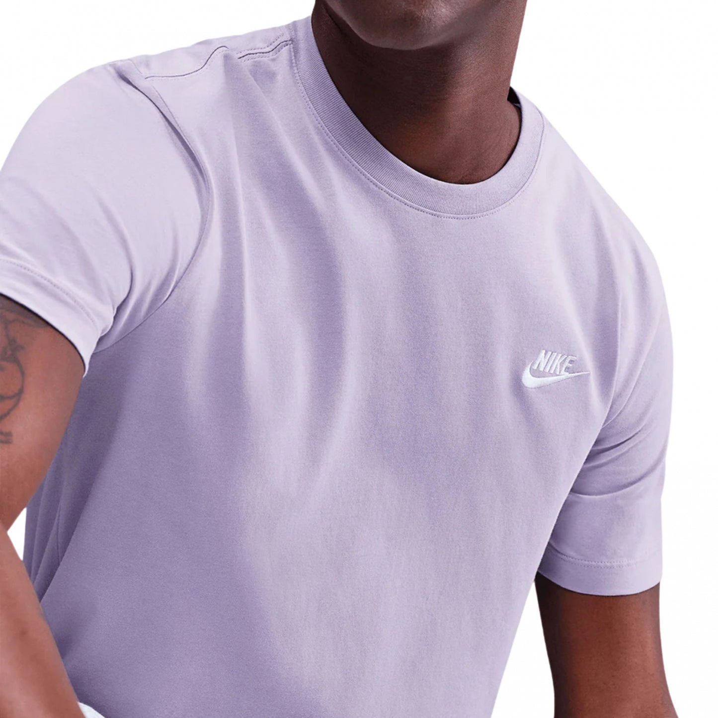 Maglietta Nike Sportswear Club Tee Basic VARIANTE 2