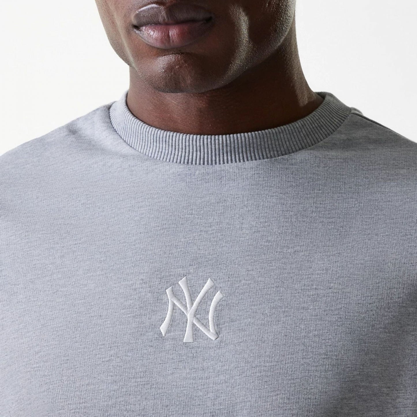 Felpa New Era NOS MLB LE Midi Crew BB NEYYAN UNICO