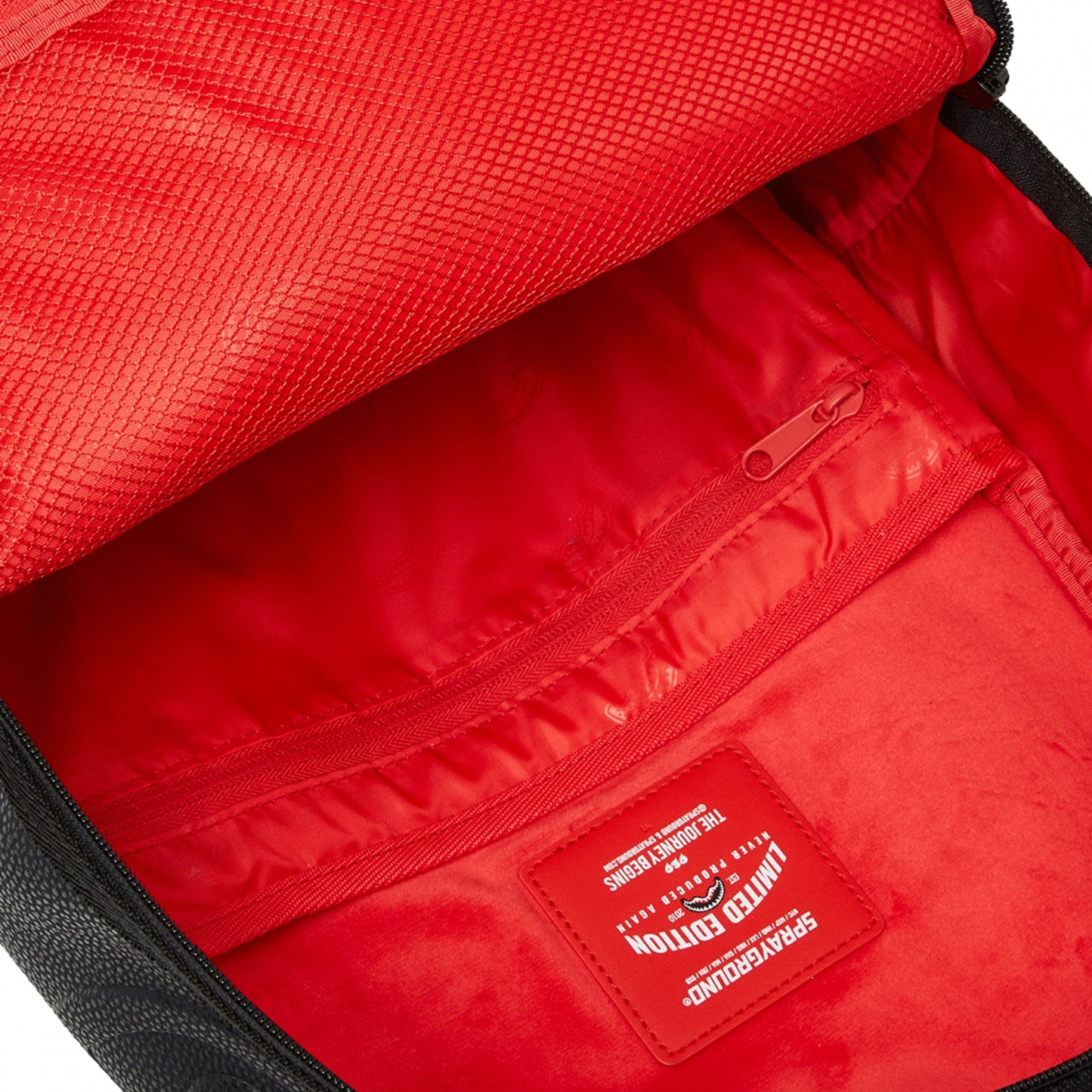 Zaino Sprayground Shark Central Next Stop Zip DLXS UNICO